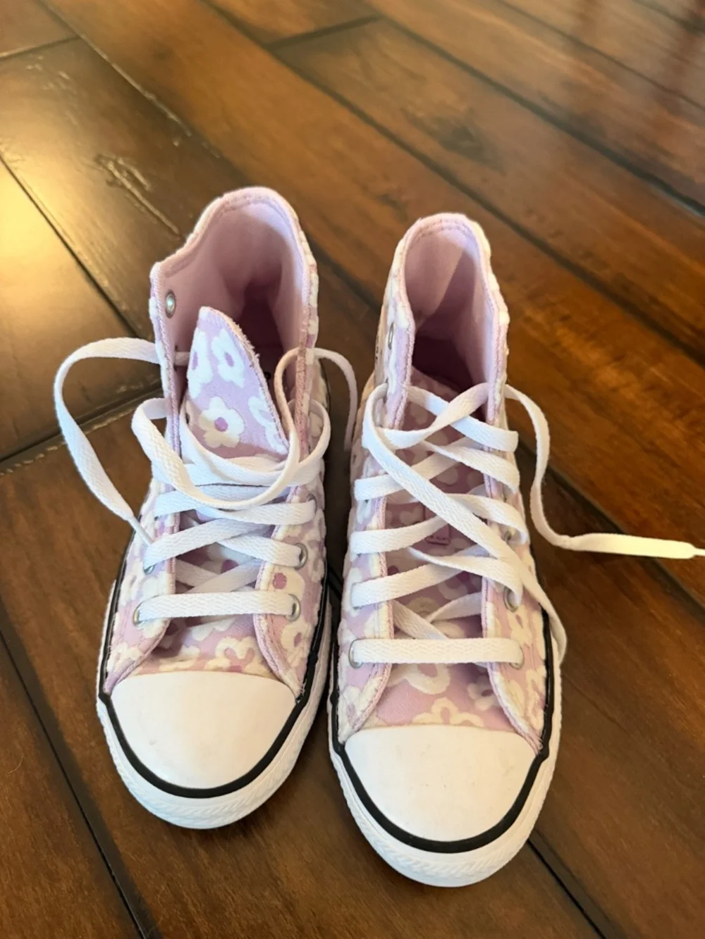Converse Kids Size 2